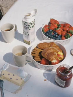 All Around Bowl Big Summer Berries