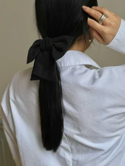 Bow Scrunchie Ash