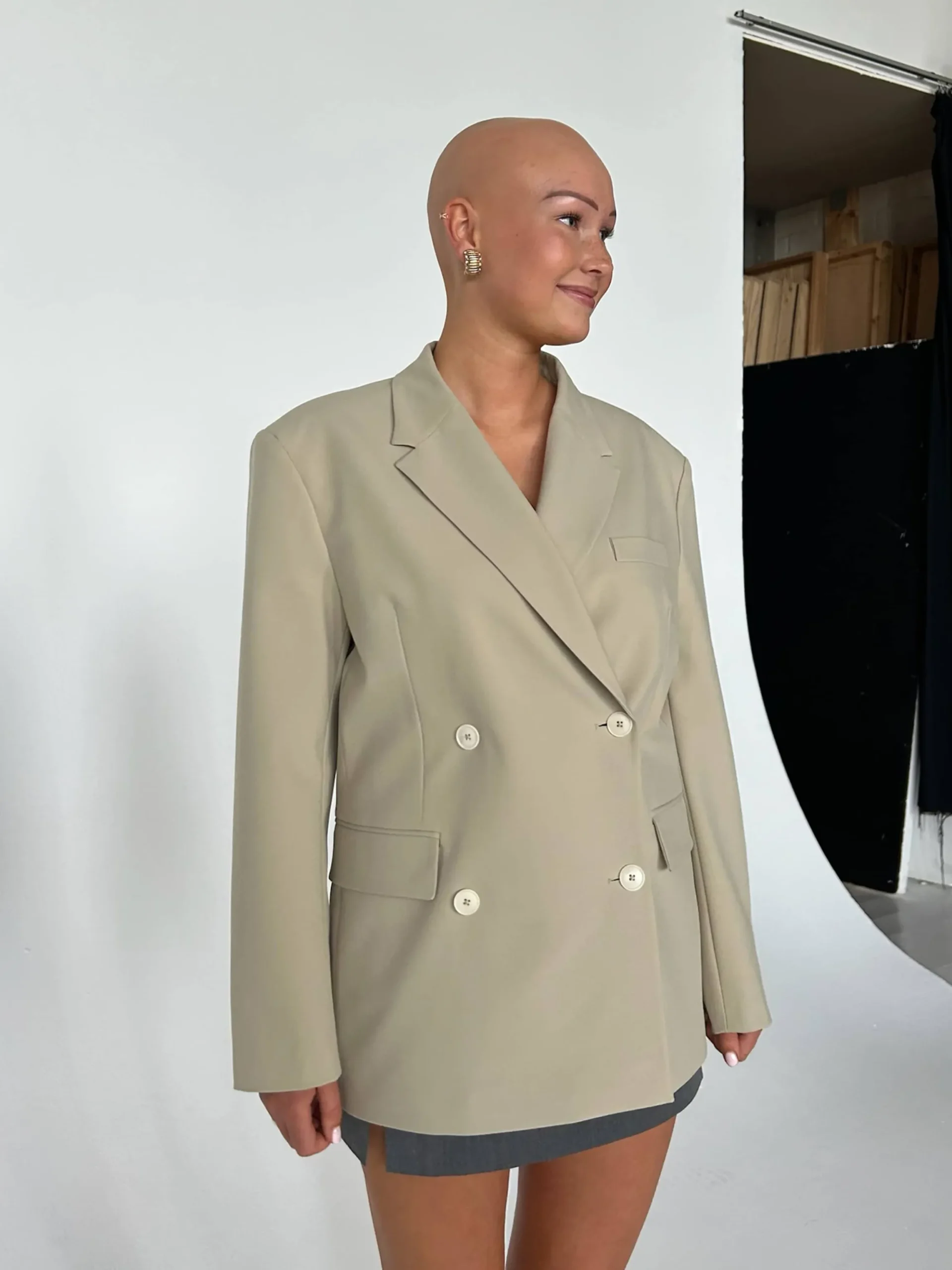 Essential Blazer Greige