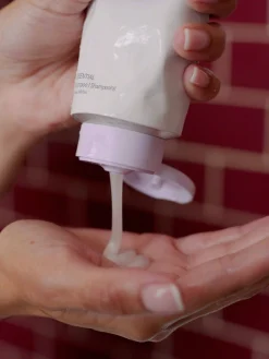 Essential Moisture Shampoo