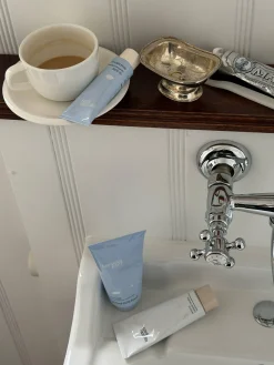 Go Close Hand Cream