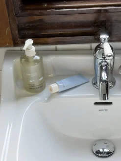 Go Close Hand Wash