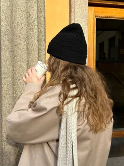 Knitted Beanie Black